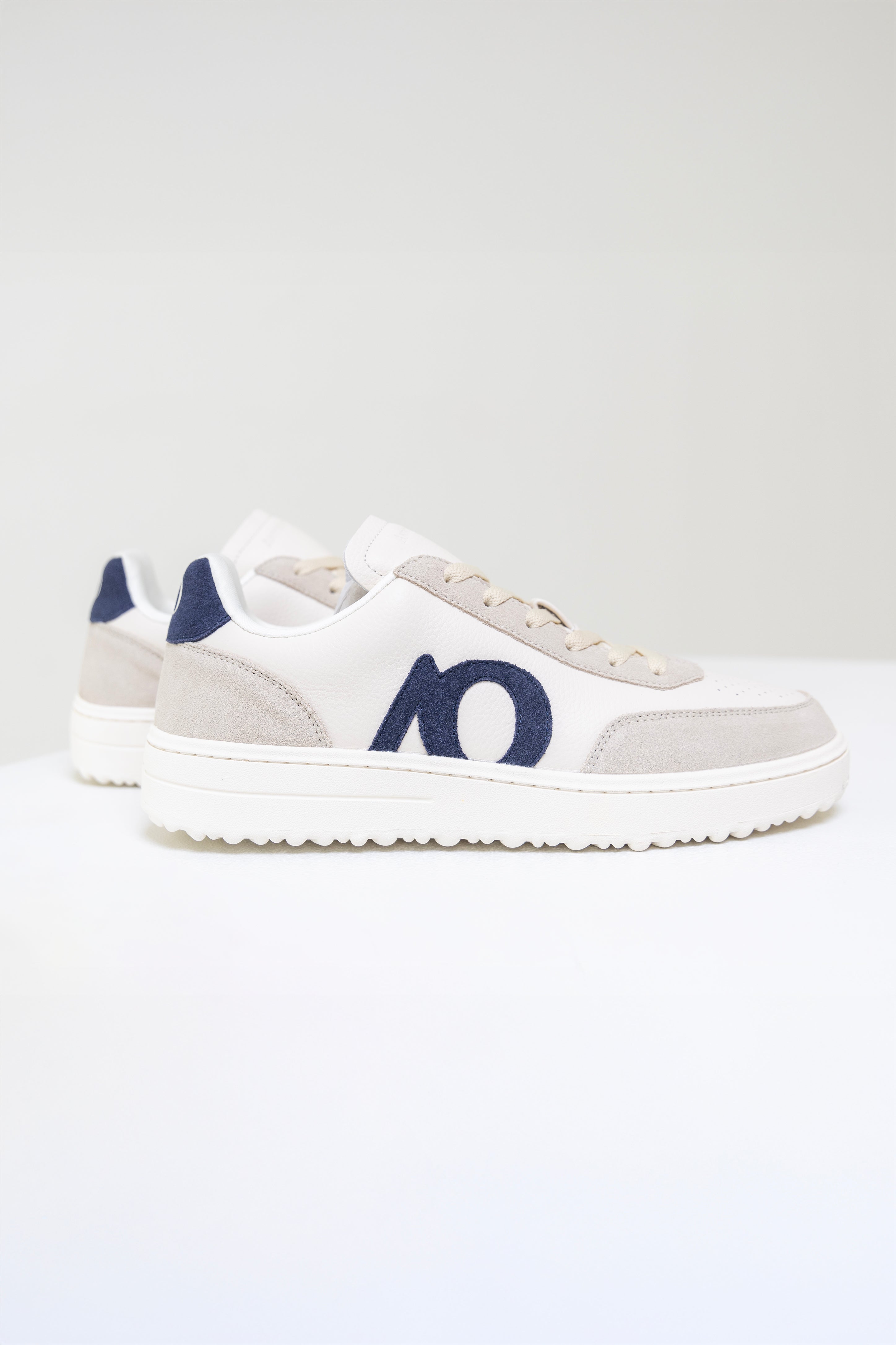 AO COAST1 - Creme/Tan/Pale Navy