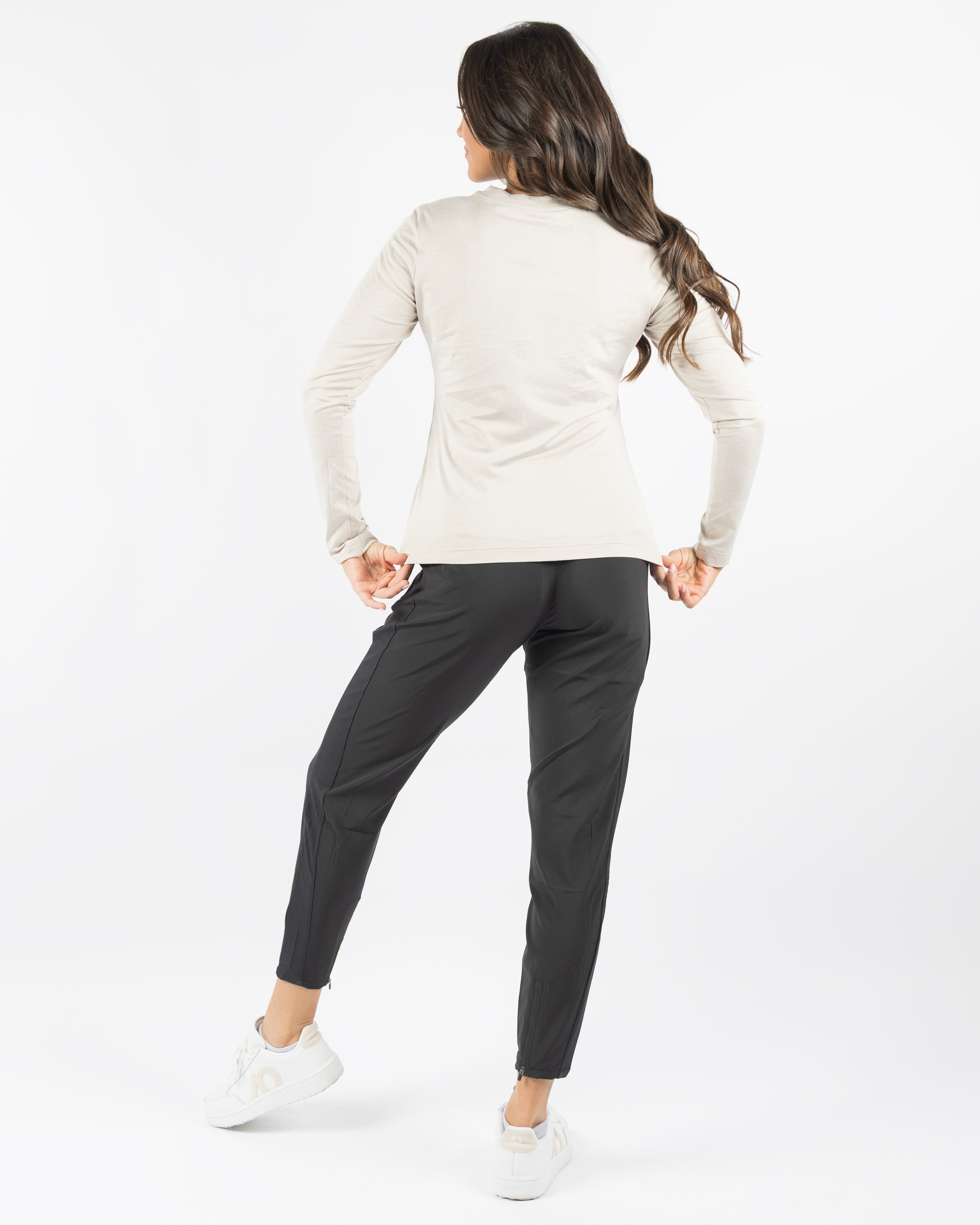 Women's Long Sleeve Crewneck Butter T - HTR Sand